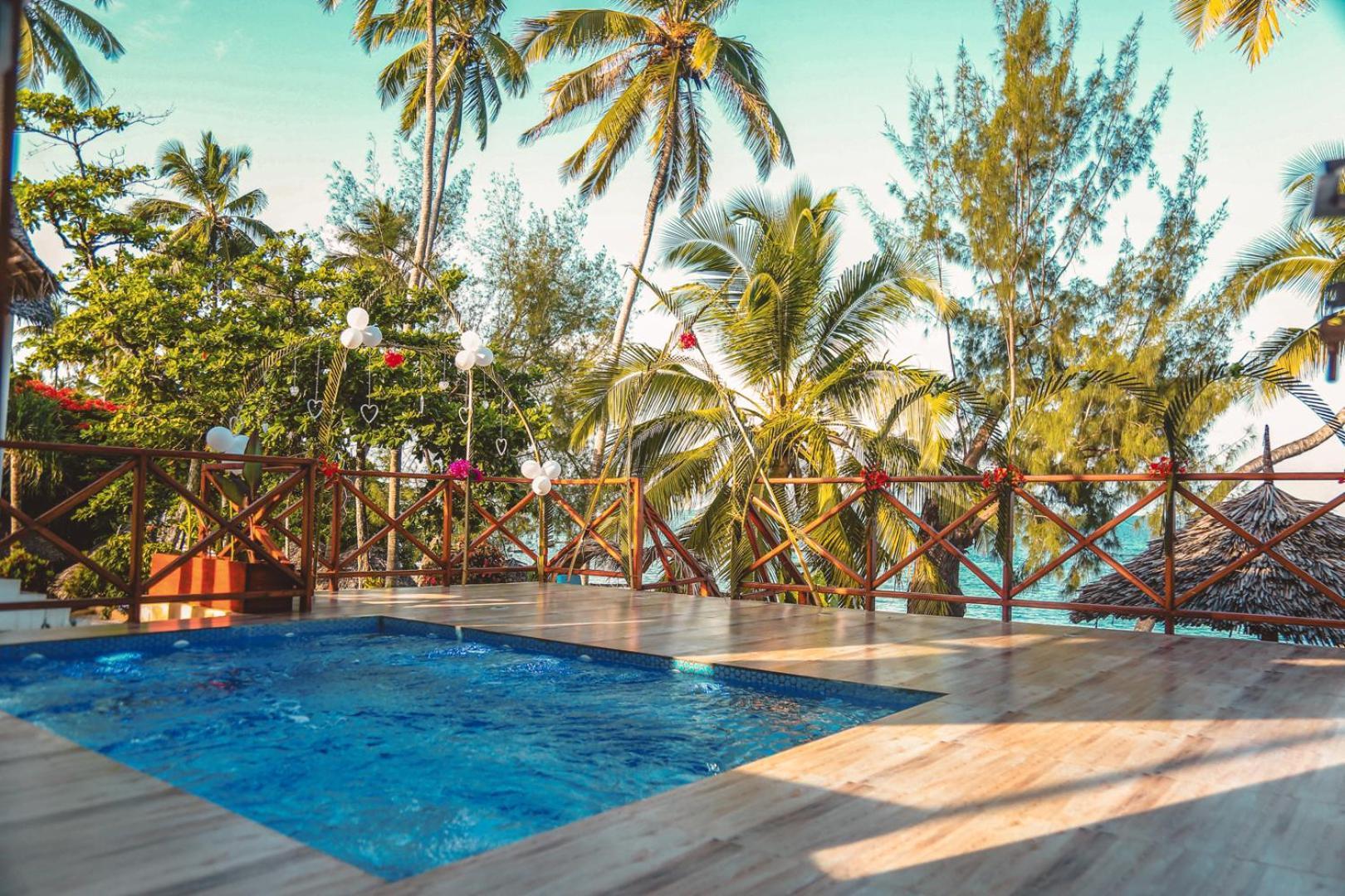 Zanzibella Hotel & Spa Ківенґва Екстер'єр фото The swimming pool at the hotel